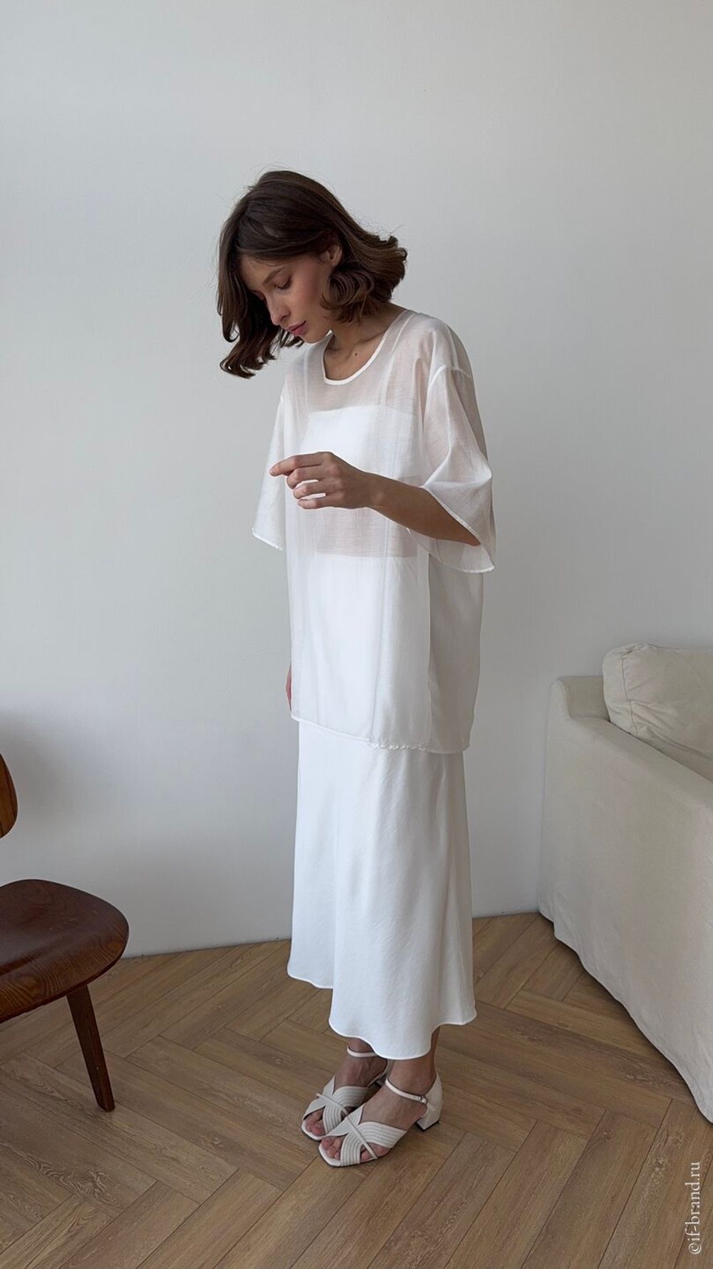 футболка AMI voluptuous