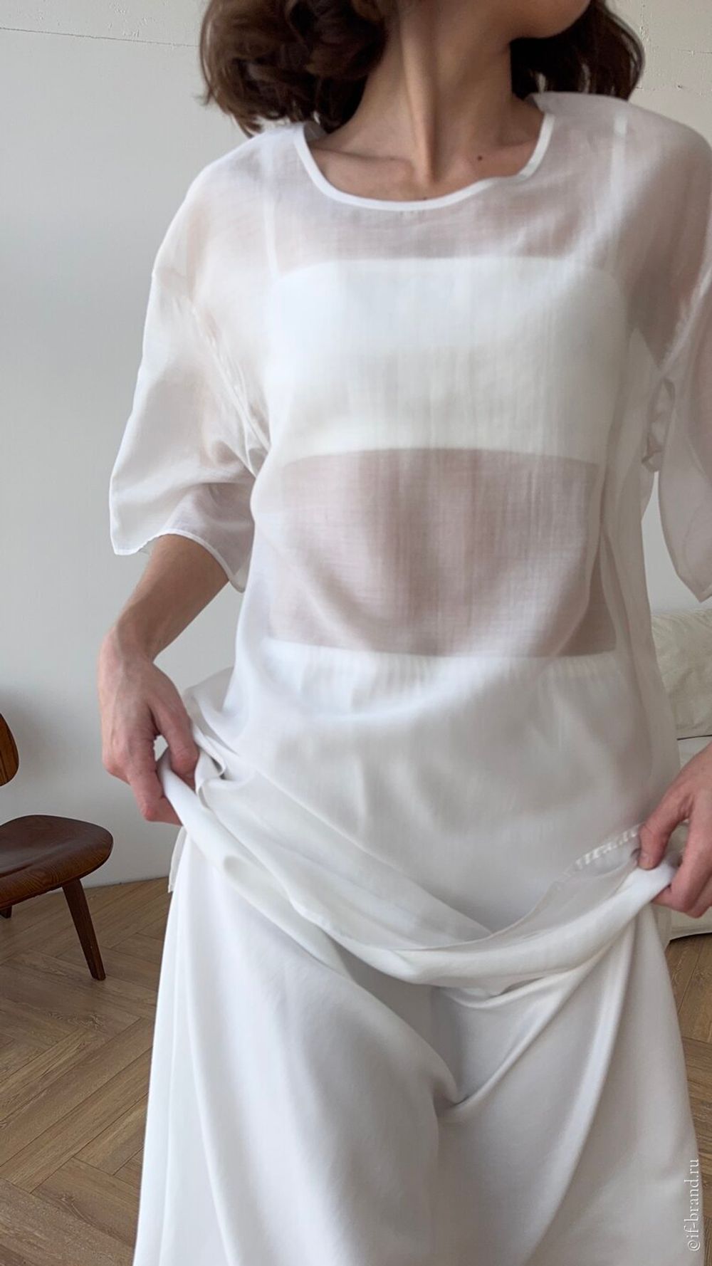 футболка AMI voluptuous