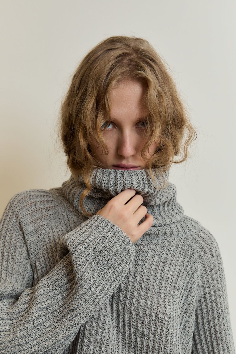 джемпер ARTISTE светло-серый