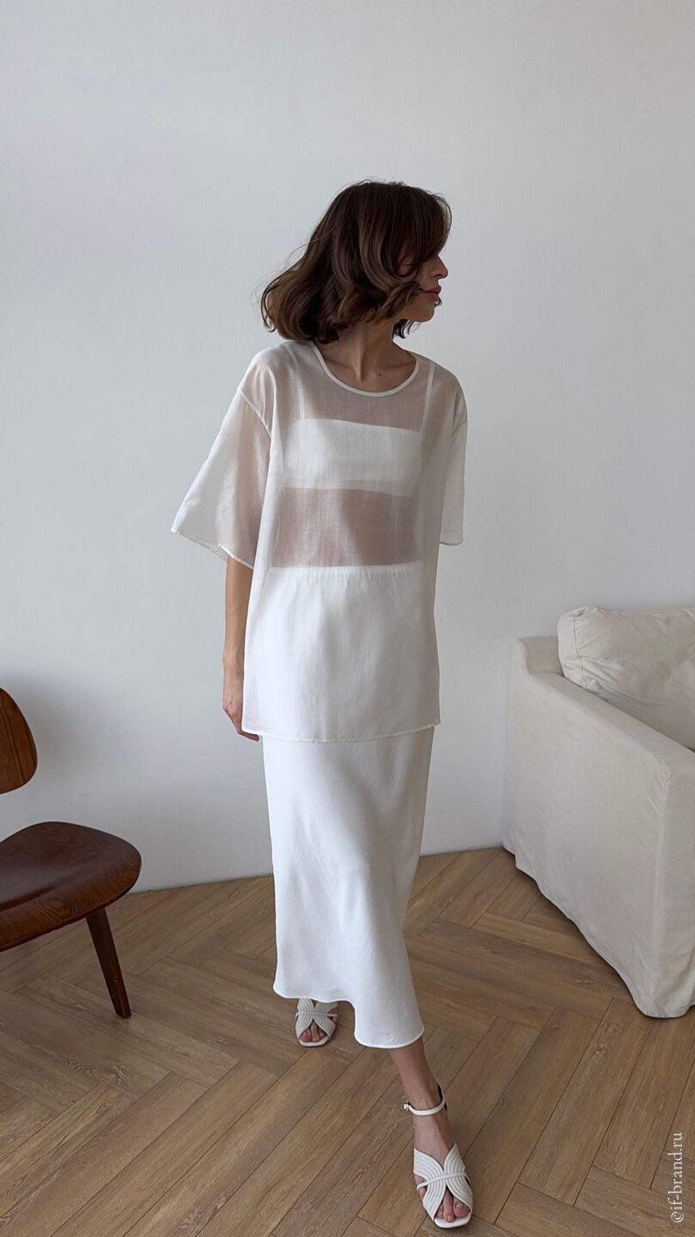 футболка AMI voluptuous