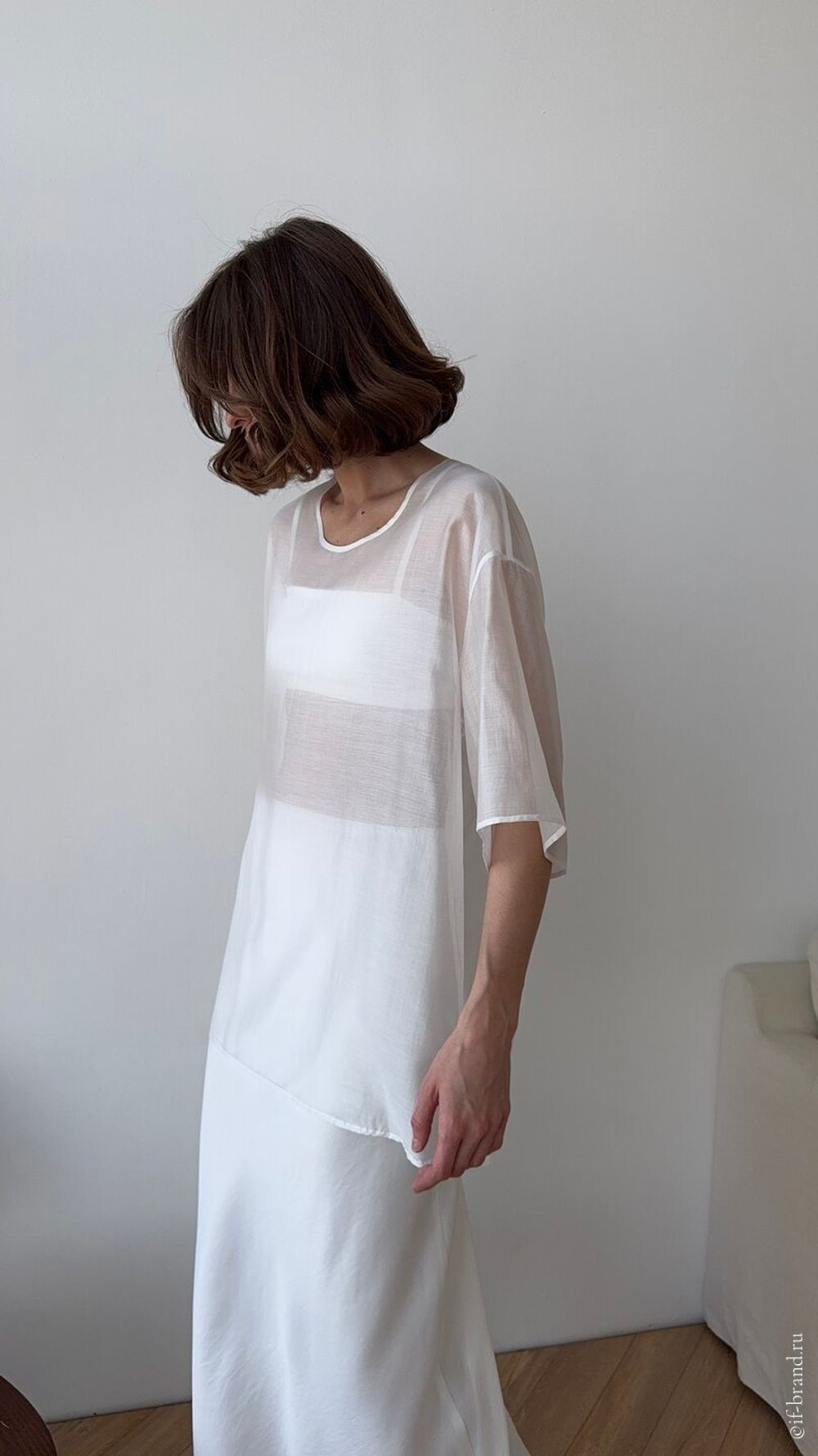 футболка AMI voluptuous