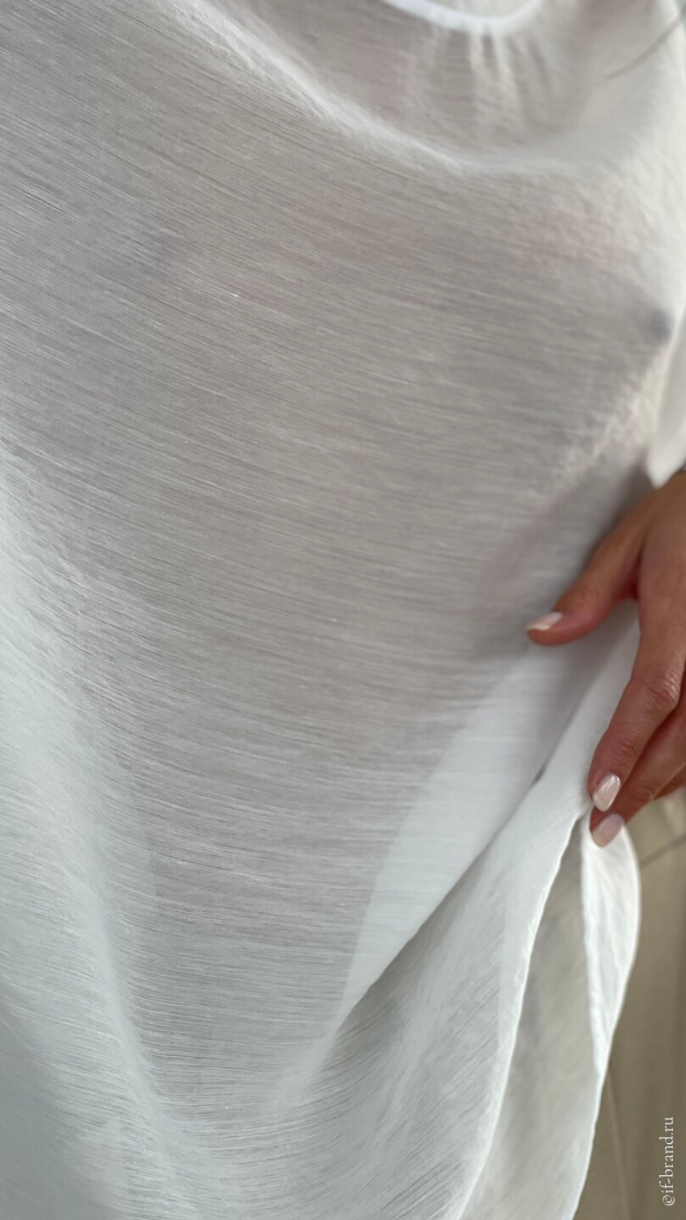 футболка AMI voluptuous